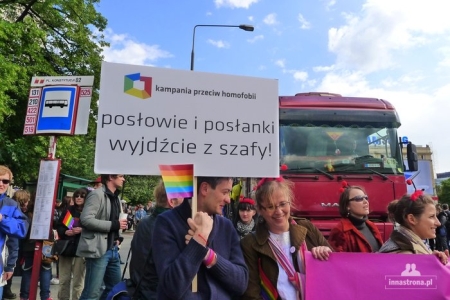 PR